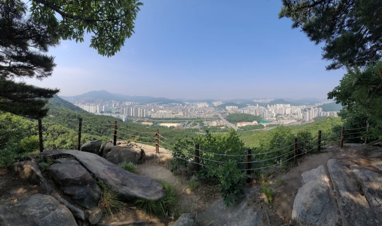 망해암에서 내려다 본 안양 시내 전경 사진